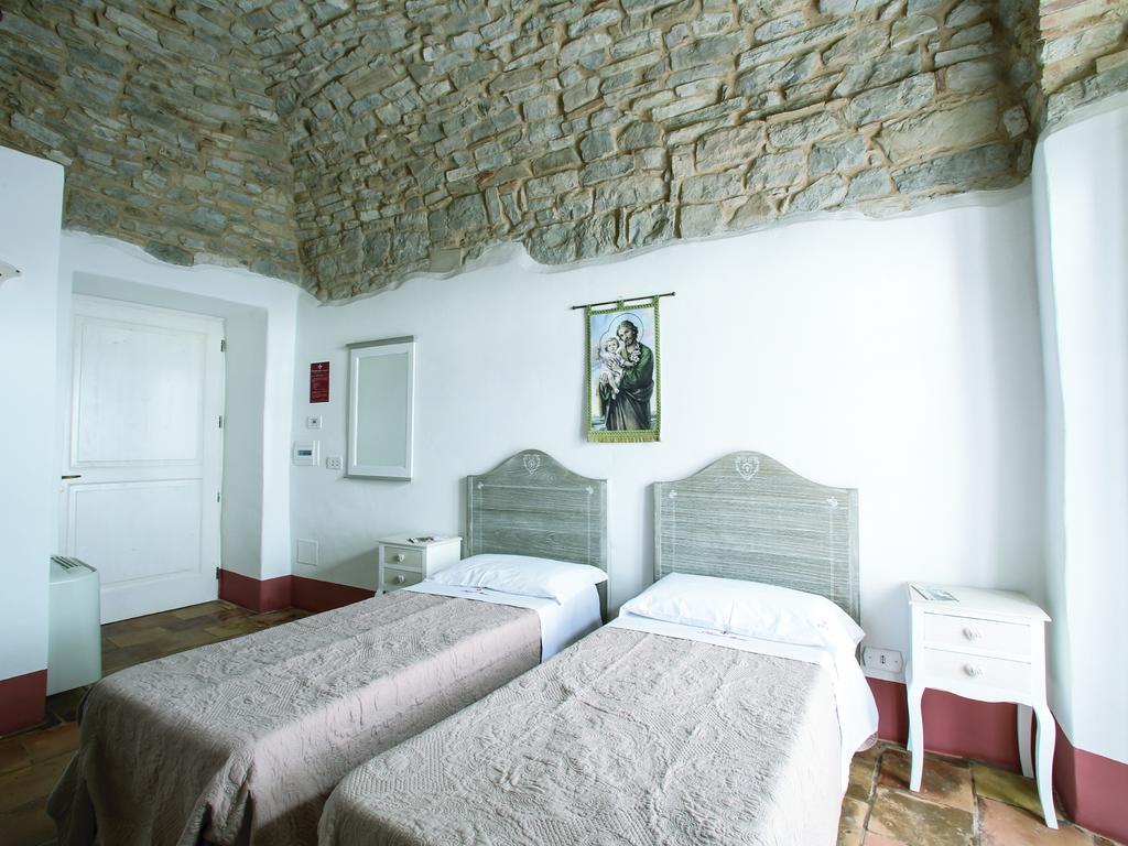 I Templari Di Alberona Hotel Room photo