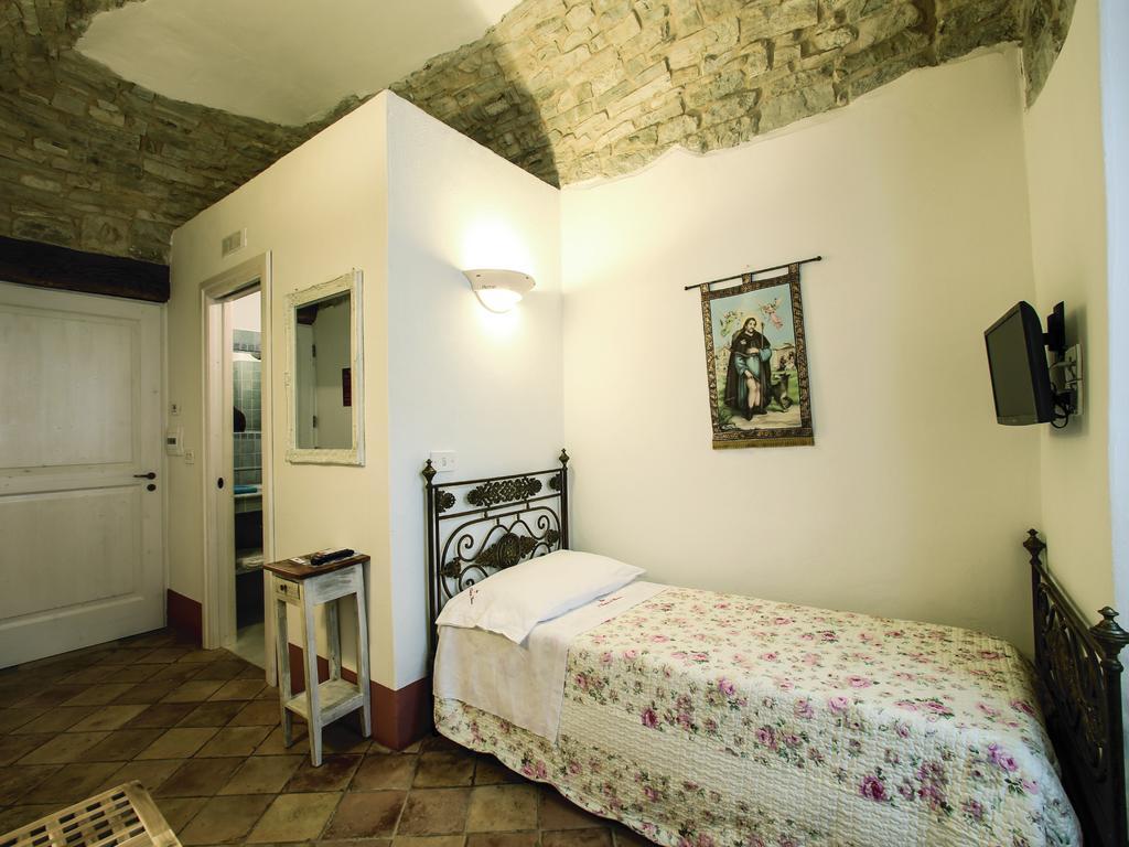 I Templari Di Alberona Hotel Room photo